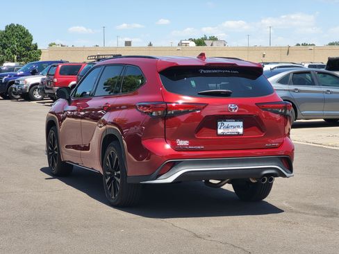 Used 2023 Toyota Highlander XSE AWD/4WD image 5
