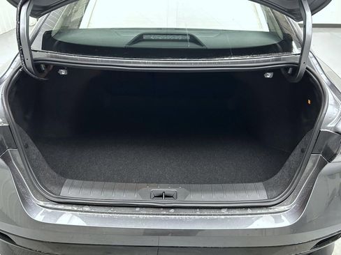 New 2026 Nissan Sentra SR w/ Floor Mat Package image 9