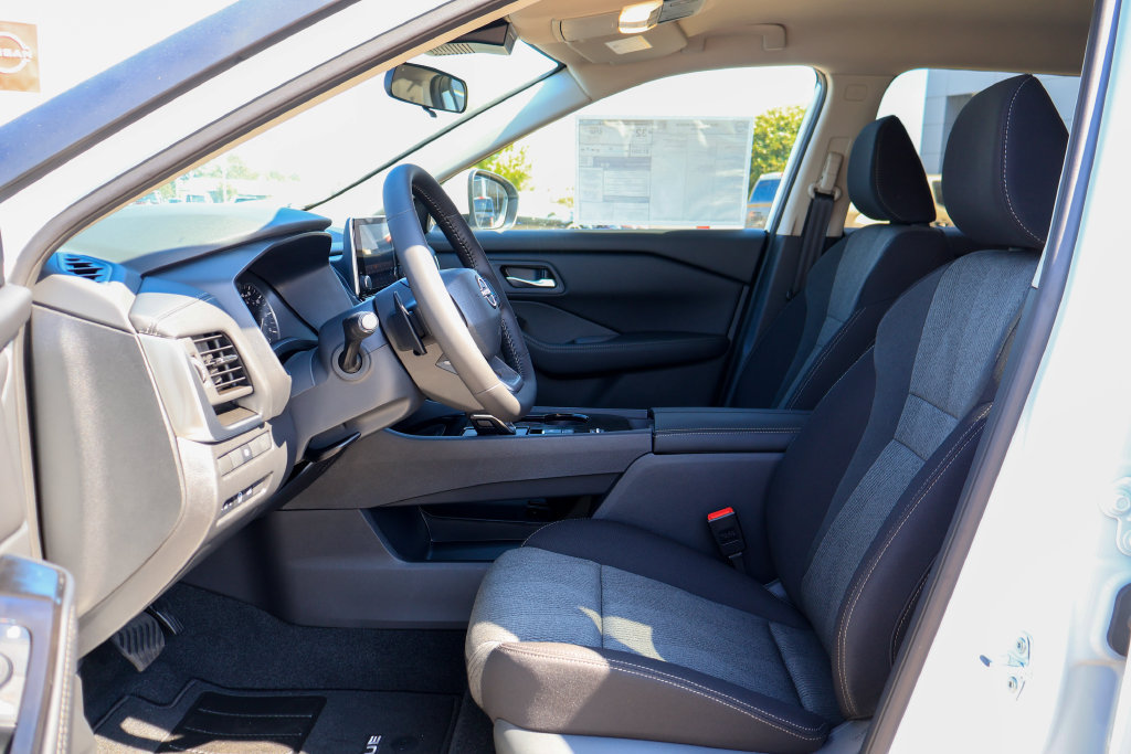 New 2026 Nissan Rogue SV FWD image 7
