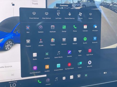 Used 2021 Tesla Model Y Long Range image 16