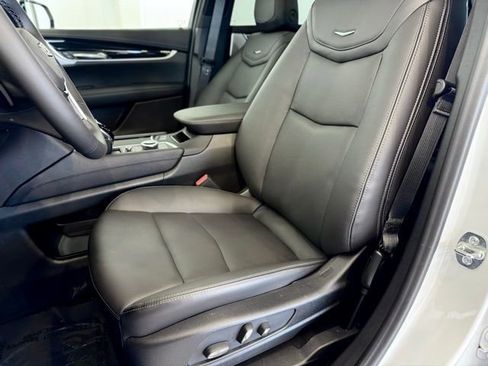 New 2026 Cadillac XT5 Premium Luxury w/ Driver Assist Package AWD/4WD image 5