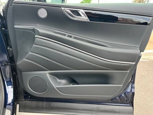 New 2026 Genesis GV80 2.5T RWD image 23