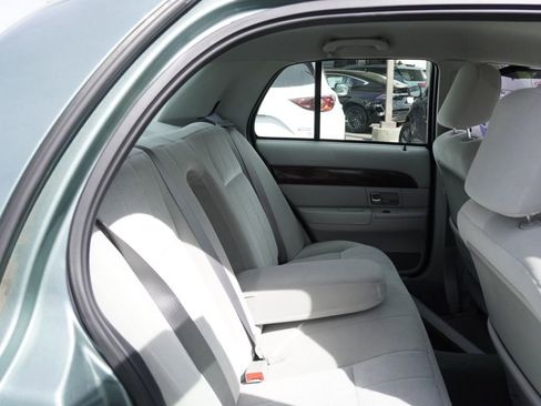 Used 2005 Mercury Grand Marquis GS image 17