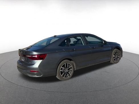 Used 2025 Volkswagen Jetta SE image 14