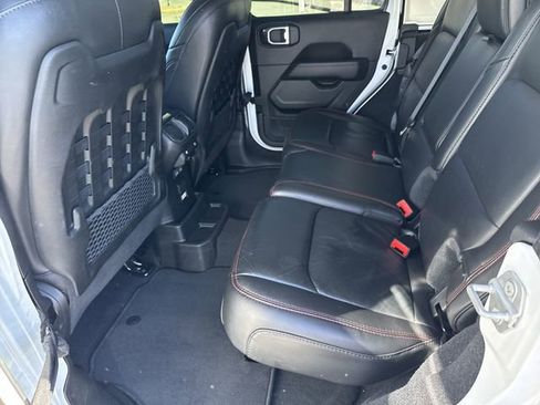 Used 2022 Jeep Wrangler Unlimited Rubicon image 18