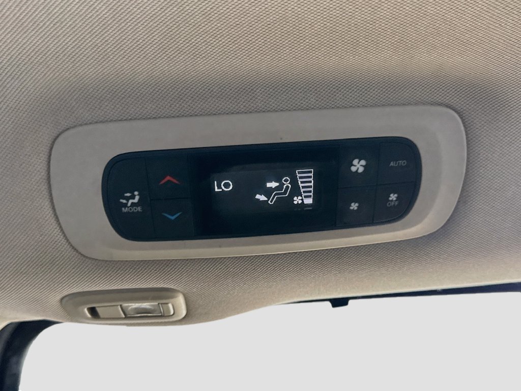Used 2020 Chrysler Pacifica Limited FWD image 26