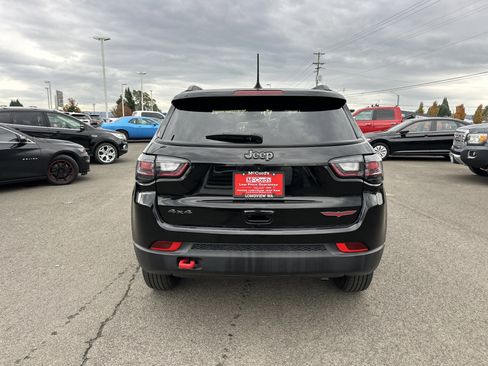 Used 2022 Jeep Compass Trailhawk w/ Trailhawk Elite Group image 4
