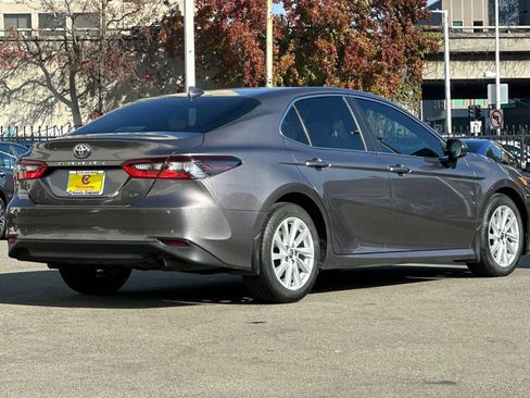 Used 2023 Toyota Camry LE image 4