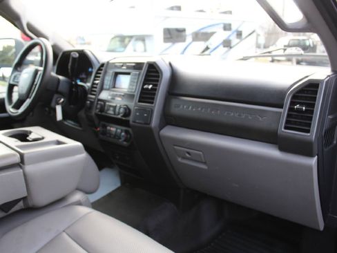 Used 2020 Ford F450 XL w/ Power Equipment Group image 22