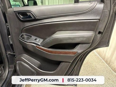 Used 2020 GMC Yukon SLT w/ Premium Edition AWD/4WD image 24