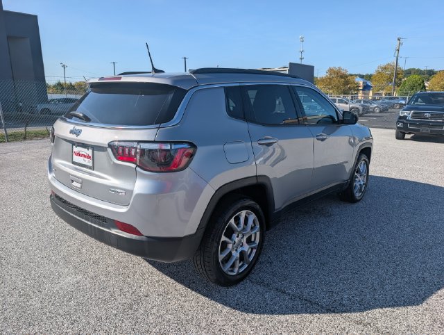 Used 2022 Jeep Compass Latitude AWD/4WD image 5