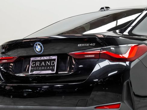 Used 2023 BMW i4 eDrive40 RWD image 13