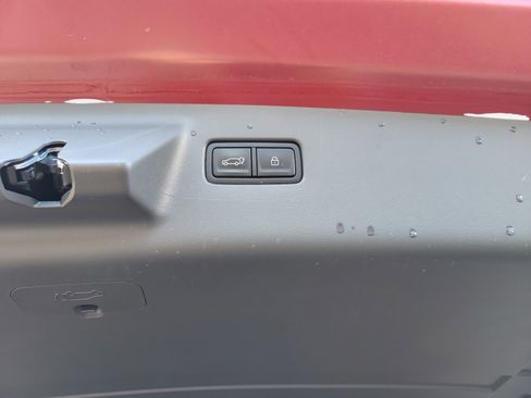 Used 2025 Hyundai Santa Fe Limited FWD image 14
