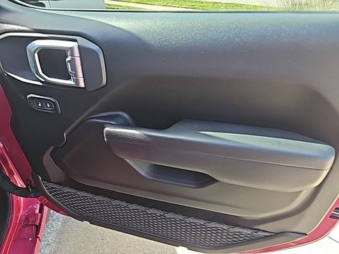 Certified 2024 Jeep Wrangler Sport S image 22