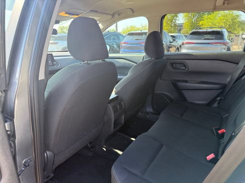 Certified 2024 Nissan Rogue S FWD image 11