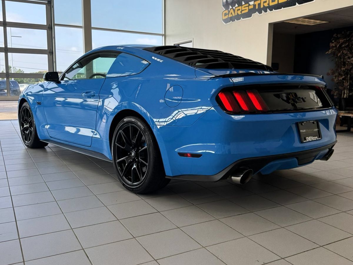 Used 2017 Ford Mustang GT Premium w/ Black Accent Package RWD image 48