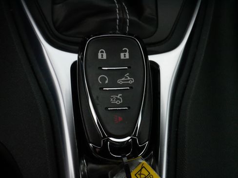 Used 2022 Chevrolet Camaro LT image 32