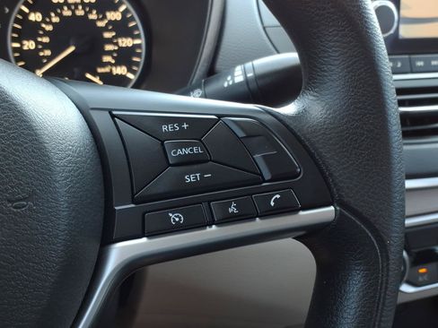 Used 2020 Nissan Altima 2.5 S FWD image 26