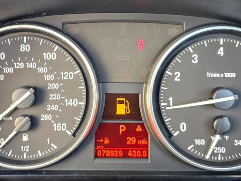 Used 2013 BMW 335i Convertible RWD image 33