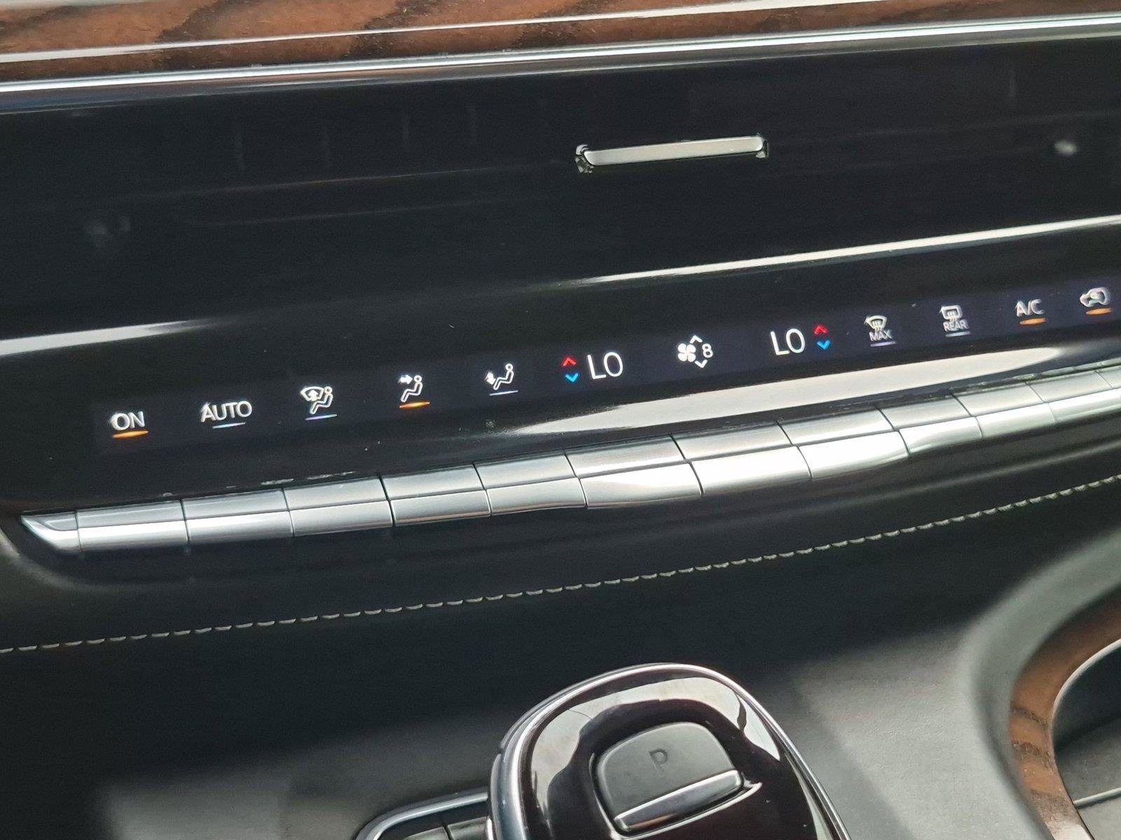 Used 2022 Cadillac Escalade Sport Platinum w/ Heavy-Duty Trailer Package AWD/4WD image 20