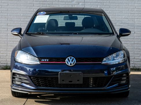 Used 2018 Volkswagen GTI SE FWD image 4