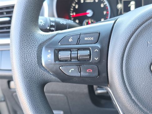 Used 2017 Kia Sorento LX image 24