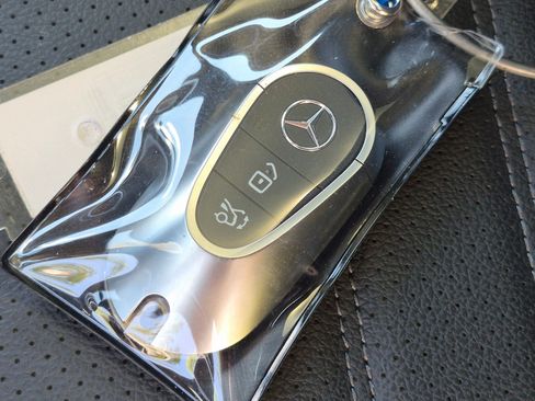 Certified 2025 Mercedes-Benz GLC 350e 4MATIC image 36