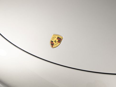 Used 2025 Porsche 718 Cayman image 32