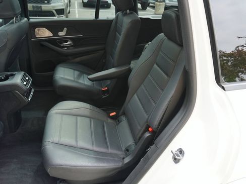 Used 2024 Mercedes-Benz GLS 450 4MATIC image 30