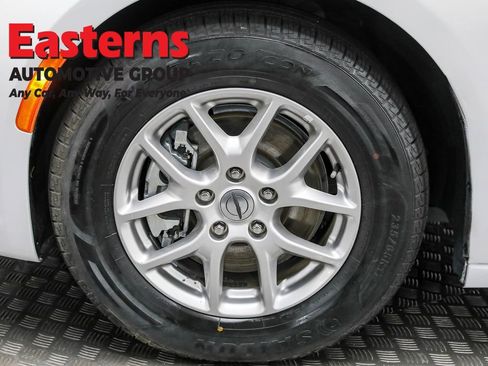 Used 2024 Chrysler Pacifica Touring-L image 30