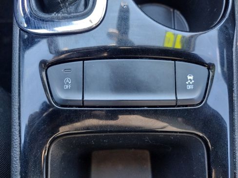 Used 2019 Chevrolet Cruze Premier image 27