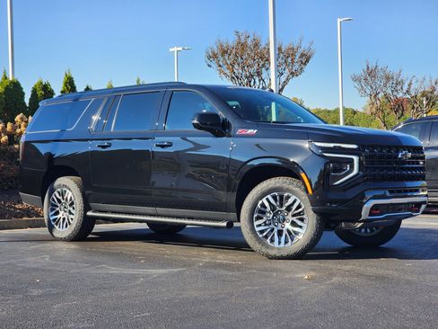 New 2026 Chevrolet Suburban Z71 w/ Comfort Package image 2