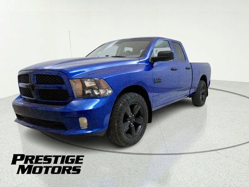 Used 2018 RAM 1500 Express w/ Express Value Package AWD/4WD image 3