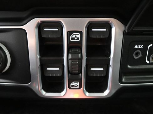 Used 2025 Jeep Wrangler Unlimited Sport AWD/4WD image 22