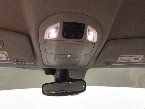 Used 2021 Chrysler Pacifica Touring-L FWD image 27