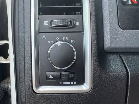 Certified 2019 RAM 1500 Classic SLT AWD/4WD image 35
