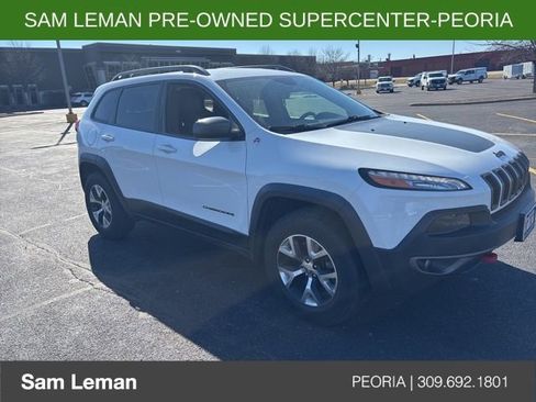 Used 2017 Jeep Cherokee Trailhawk w/ Cold Weather Group image 2