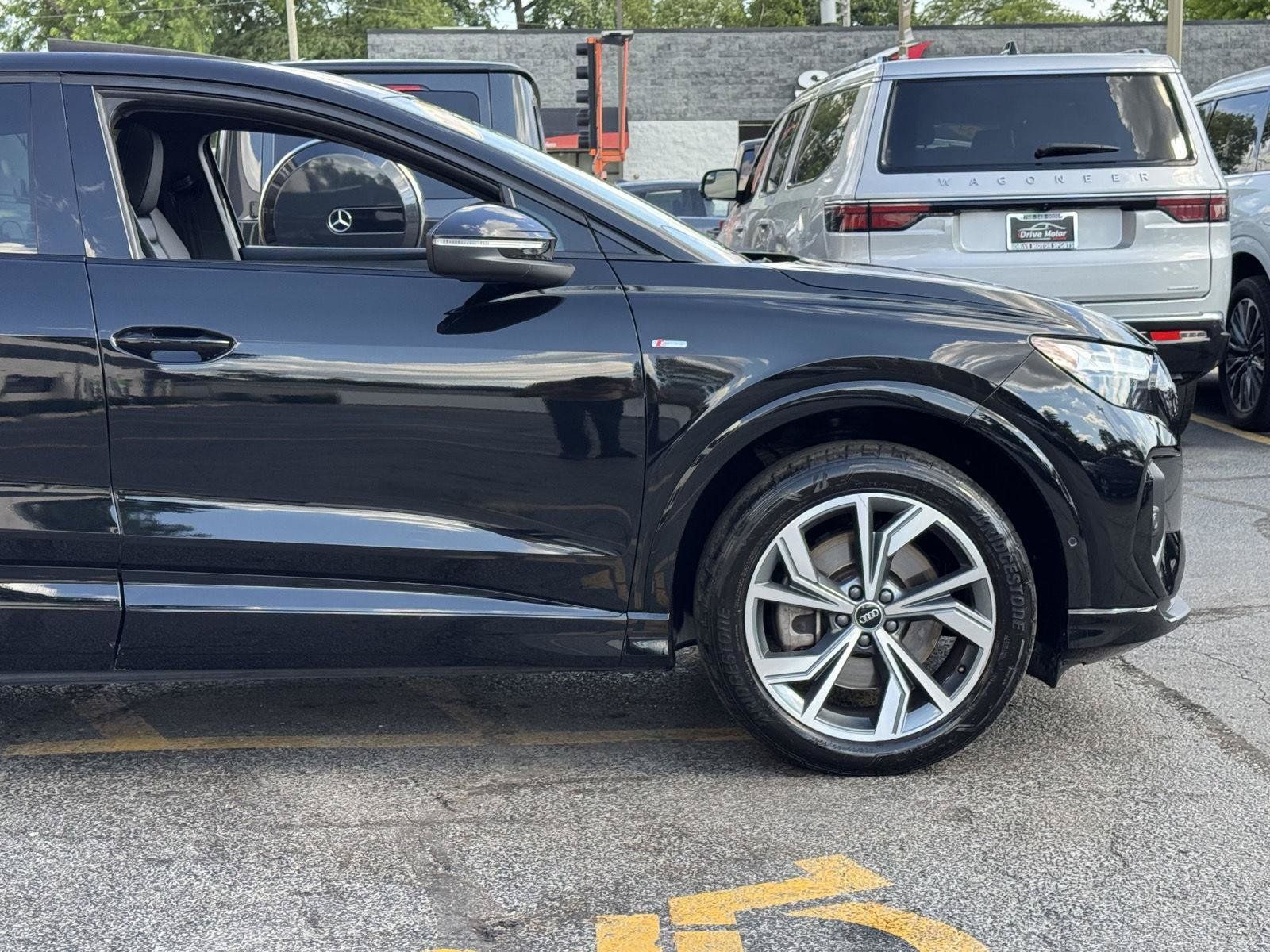Used 2024 Audi Q4 e-tron Premium Plus w/ Premium Plus AWD/4WD image 11