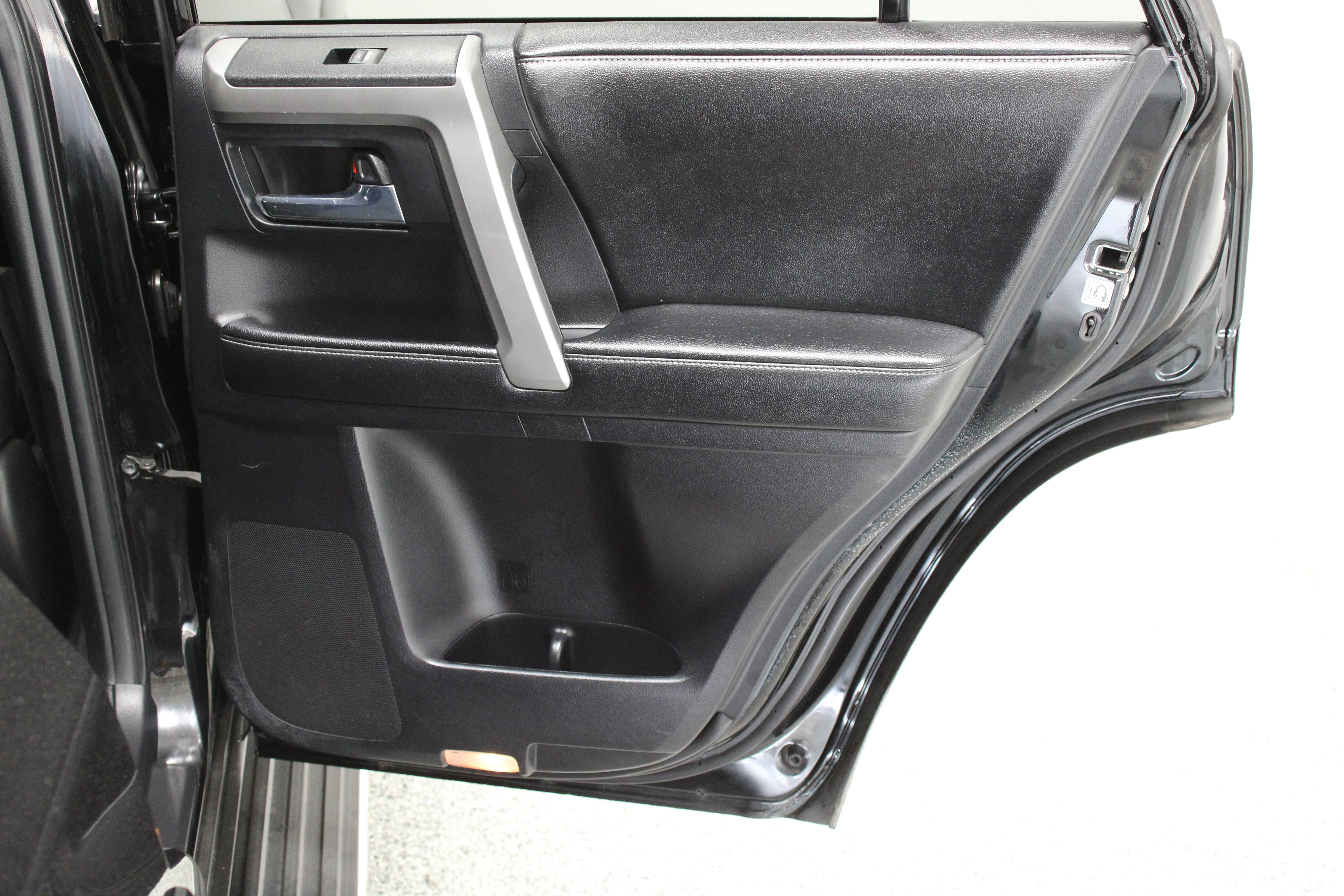 Used 2015 Toyota 4Runner SR5 RWD image 30
