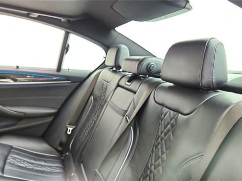 Used 2021 BMW 530e image 29