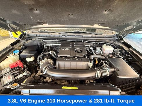 Used 2022 Nissan Frontier PRO-4X image 48