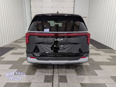 Used 2026 Kia Carnival FWD image 3