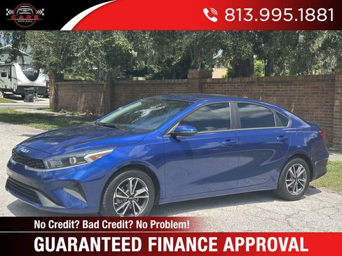 Used 2023 Kia Forte LXS w/ LXS Technology Package FWD image 1