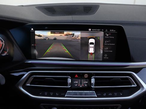 Used 2021 BMW X7 xDrive40i w/ M Sport Package image 52