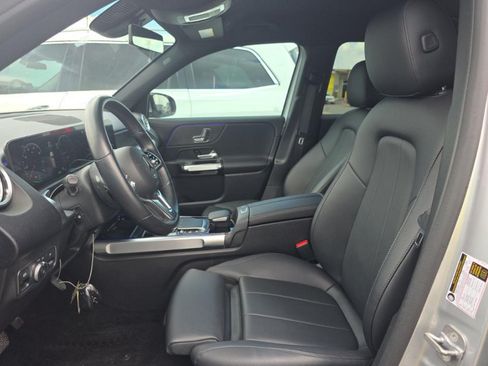 Used 2023 Mercedes-Benz EQB 300 4MATIC w/ Exclusive Package image 4