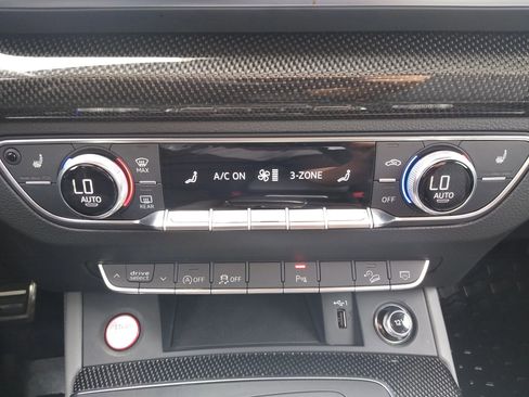 Used 2020 Audi SQ5 Premium Plus image 22