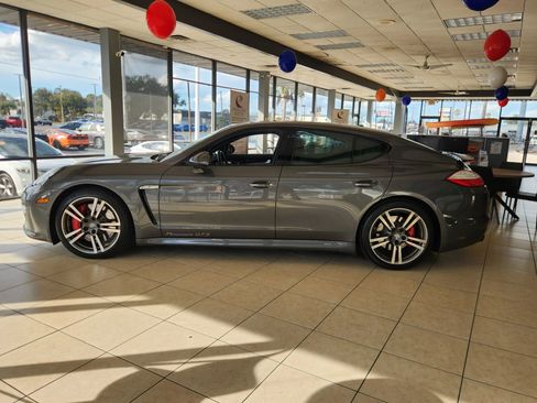 Used 2013 Porsche Panamera GTS image 4