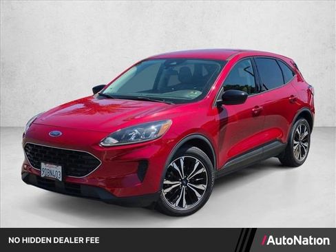 Used 2022 Ford Escape SE w/ SE Sport Appearance Package FWD image 1
