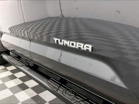 Used 2025 Toyota Tundra Limited AWD/4WD image 11