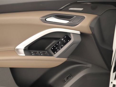 New 2025 Audi Q5 Premium Plus image 22